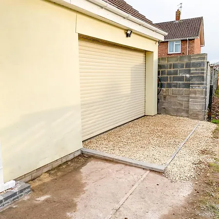 Apartment Glades Lovely Self Contained Apartment-studio In Super South West Location By Staystaycations *